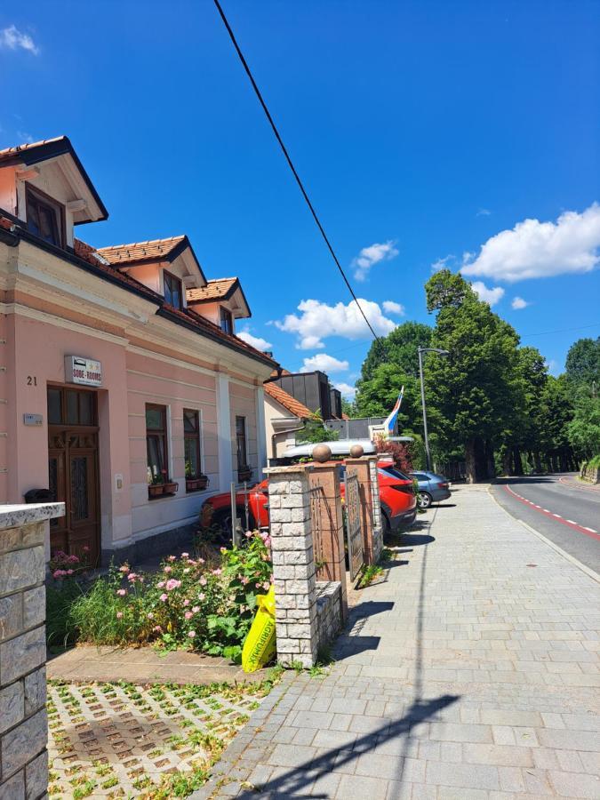 Rooms Cehovin Postojna Kültér fotó