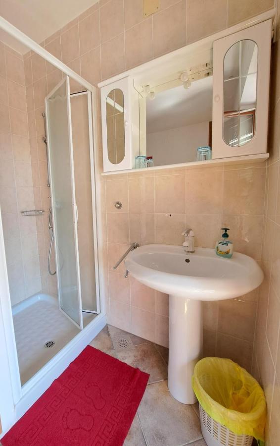 Rooms Cehovin Postojna Kültér fotó