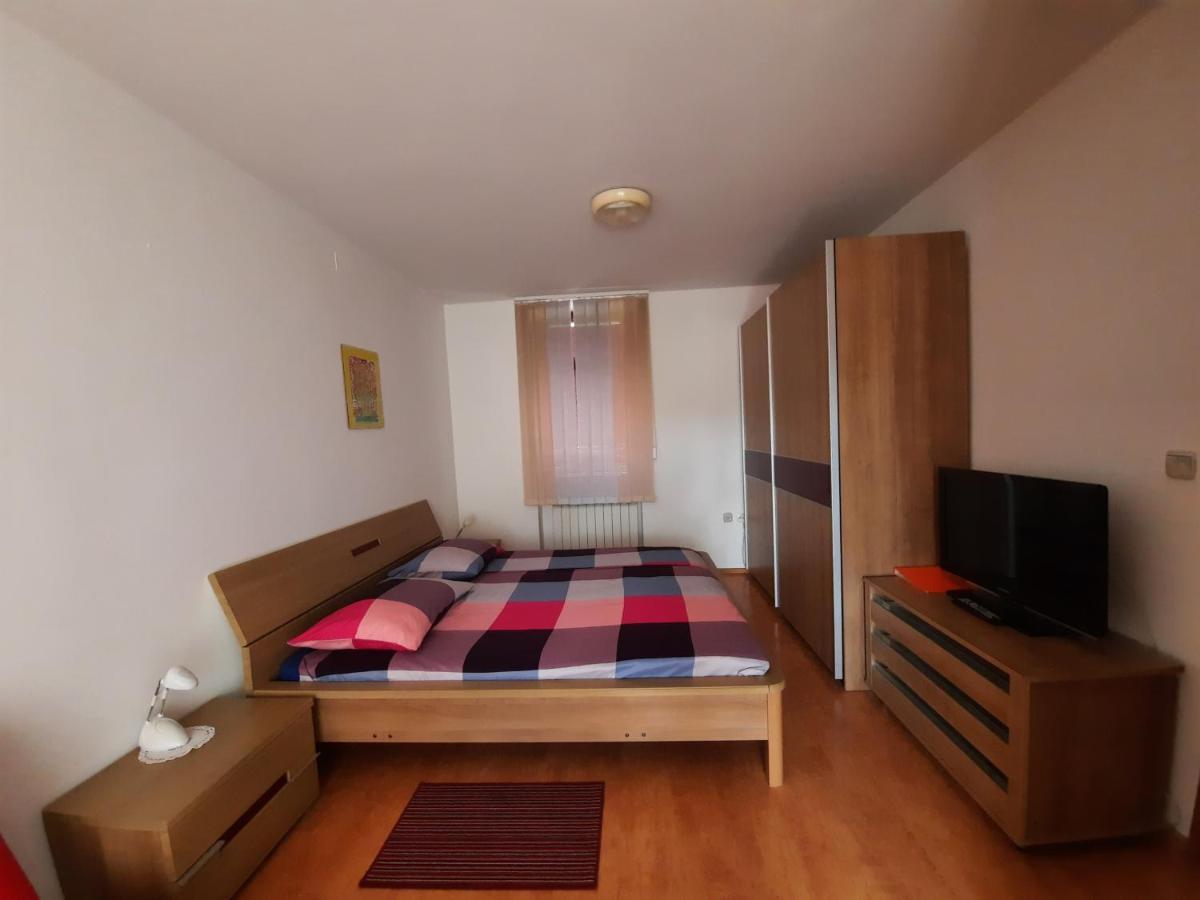 Rooms Cehovin Postojna Kültér fotó