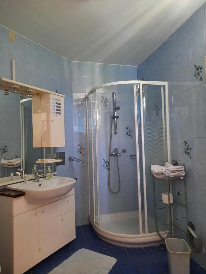 Rooms Cehovin Postojna Kültér fotó