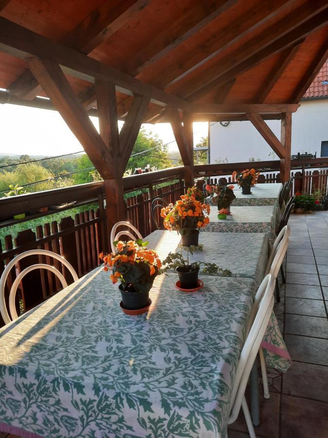 Rooms Cehovin Postojna Kültér fotó