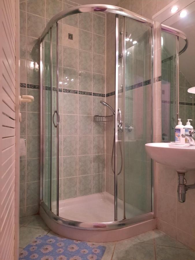 Rooms Cehovin Postojna Kültér fotó